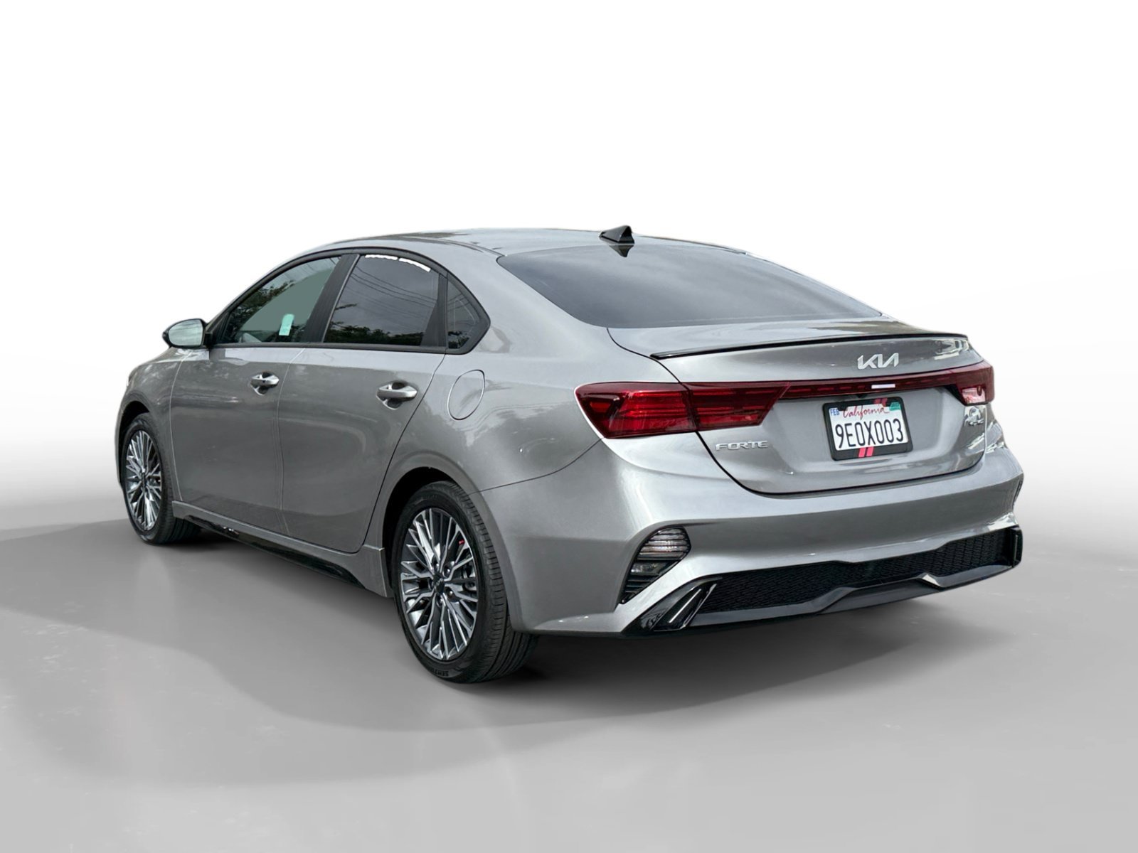 Used 2023 Steel Gray KIA GT-Line image 3