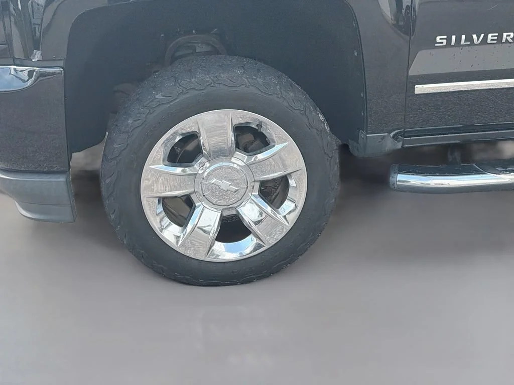 Used 2017 BLACK Chevrolet LTZ image 30