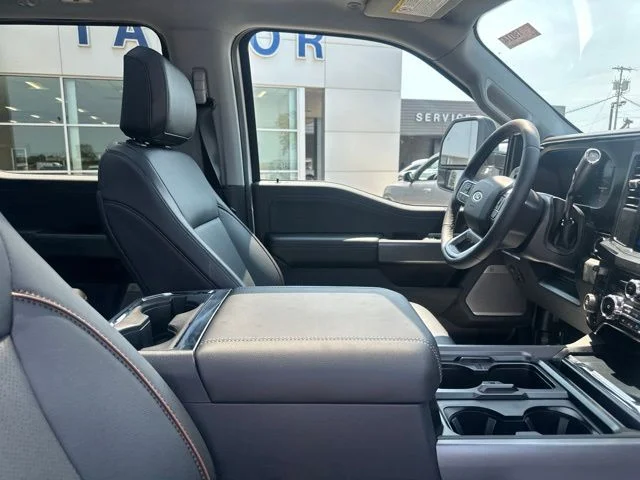 New 2026 Oxford White Ford F-250® Lariat® image 10