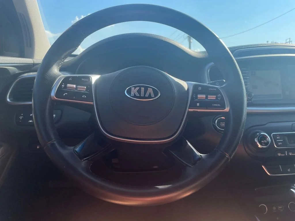 Used 2020 Black Kia SX image 11