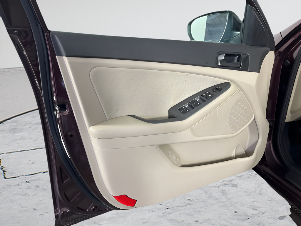 2014 Kia Optima LX - Photo 9