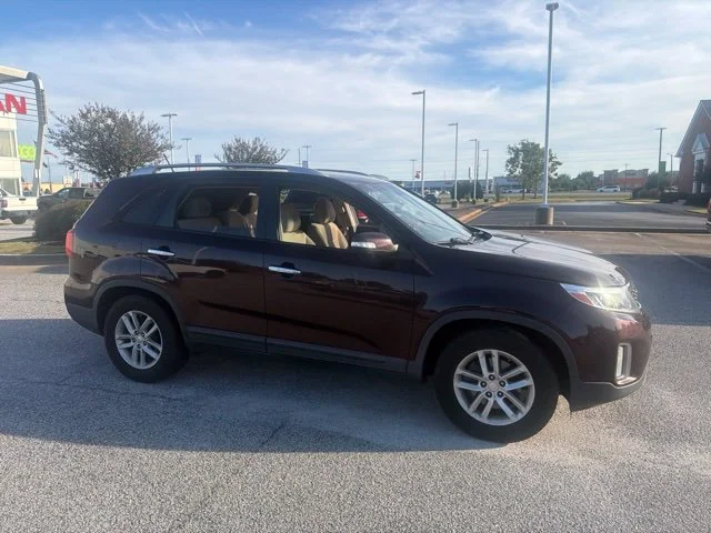 Used 2014 Red Kia LX image 4