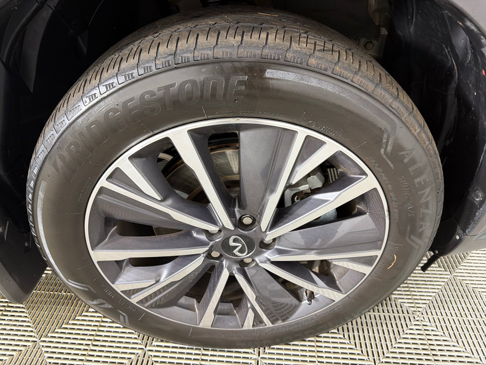 Used 2026 Mineral Black INFINITI LUXE image 14