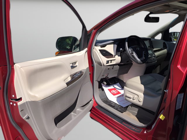 Used 2017 Red Toyota XLE image 11