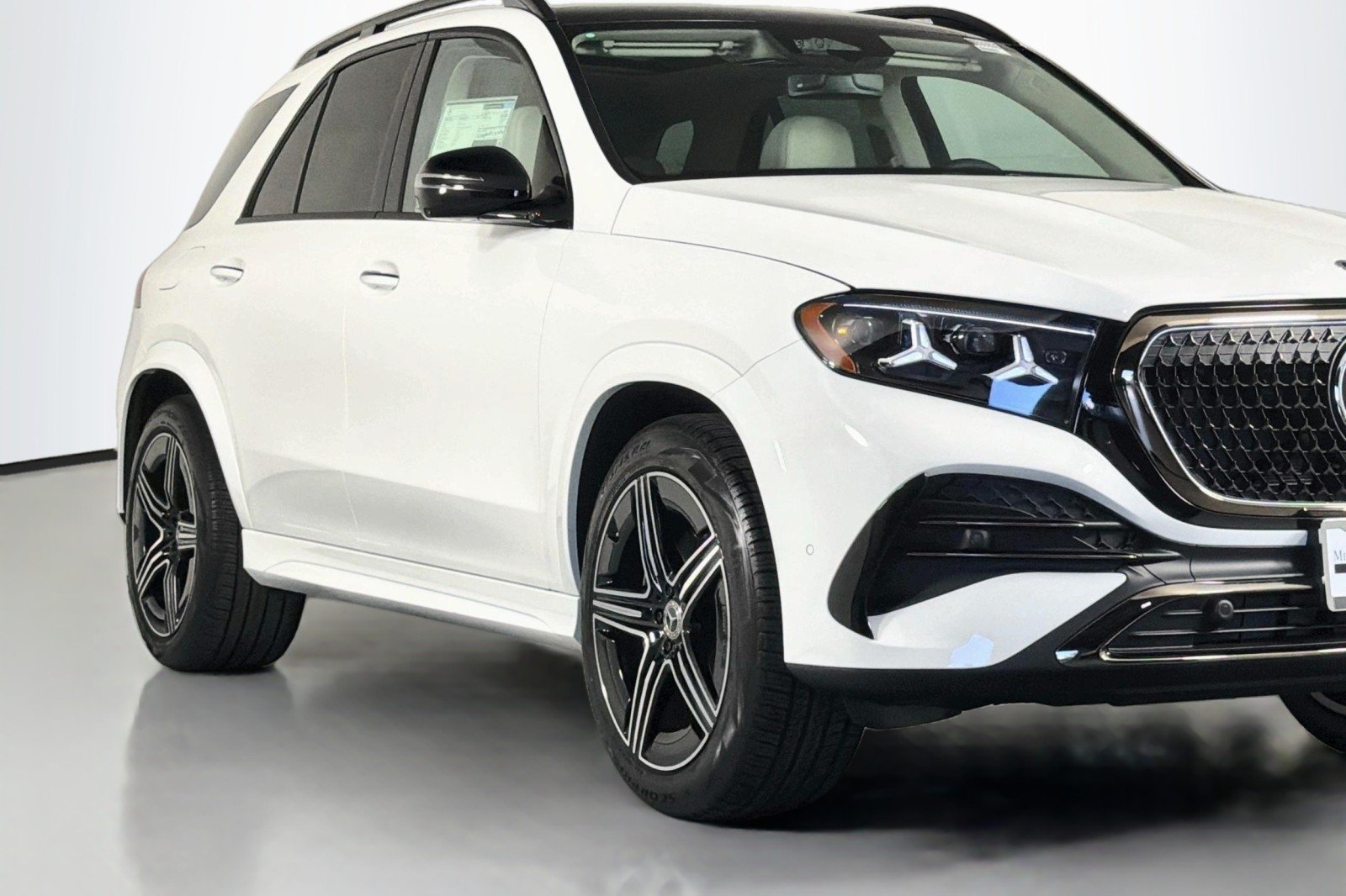 New 2027 Polar White Mercedes-Benz GLE 350 4MATIC® SUV image 13