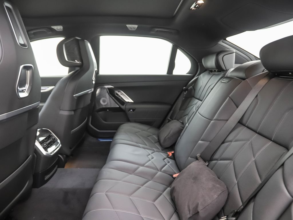Used 2025 Gray Metallic BMW 760i xDrive image 23