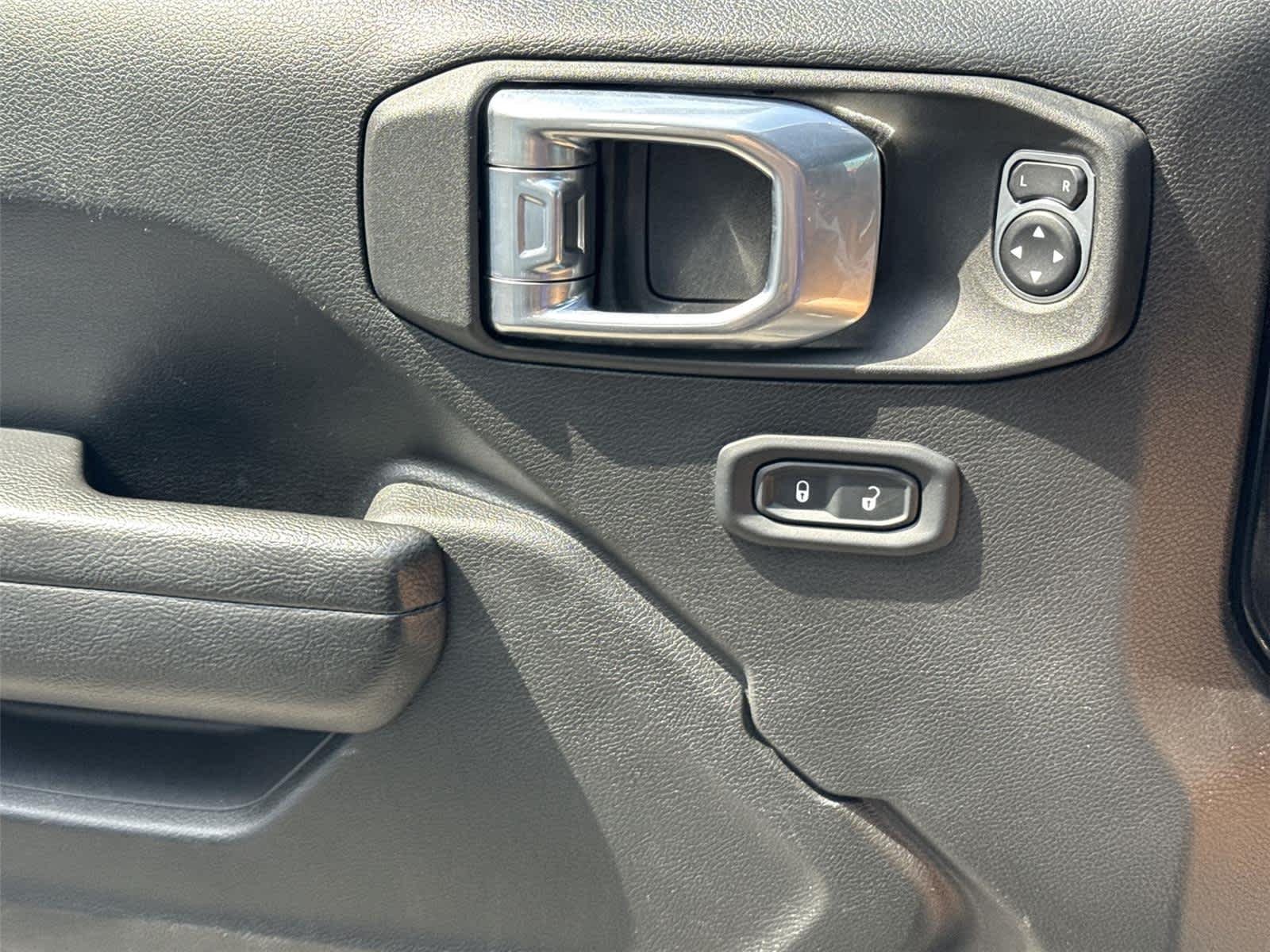2022 Jeep Wrangler Unlimited Rubicon - Photo 19