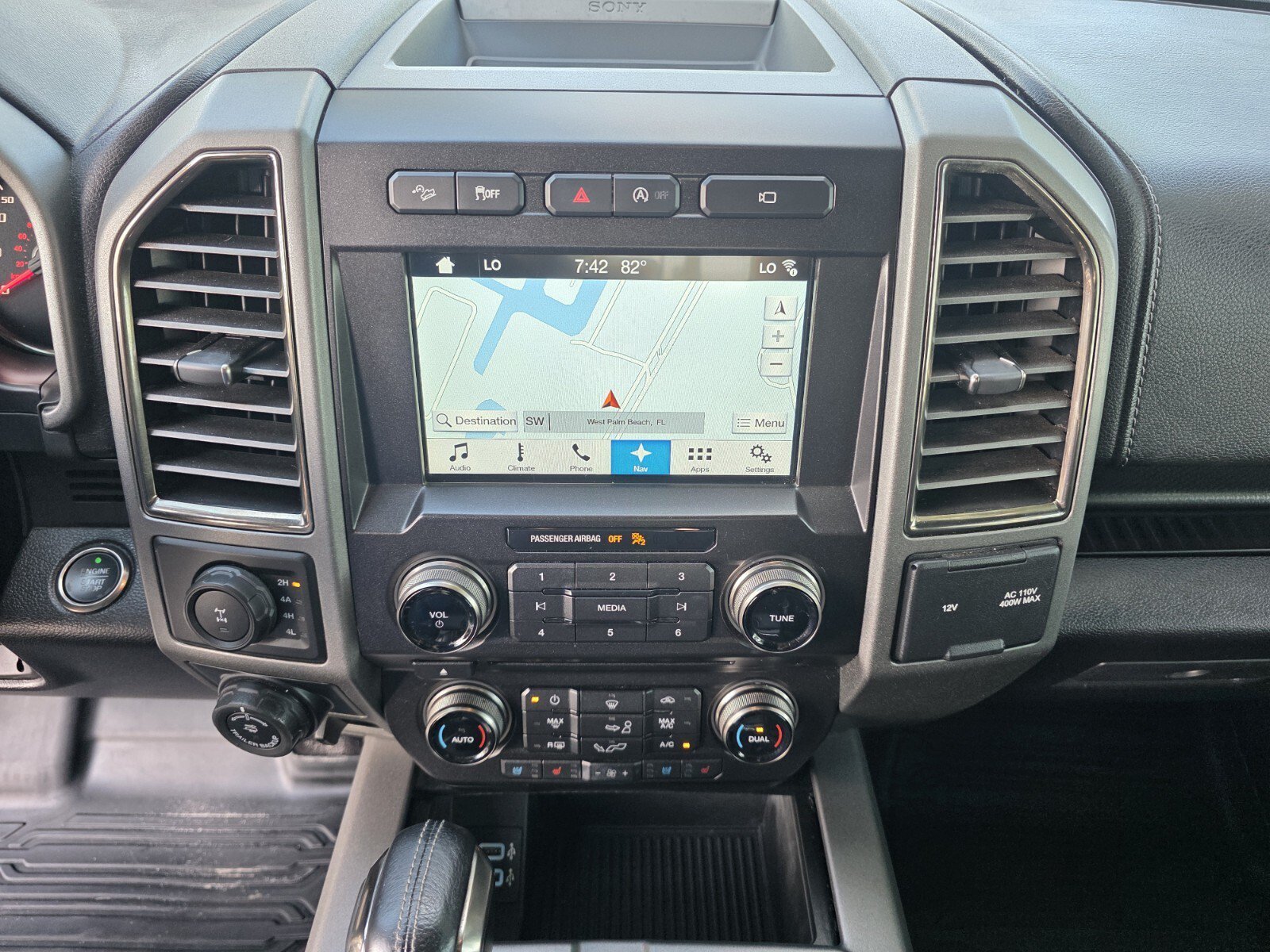 Used 2017 Oxford White Ford Raptor image 22