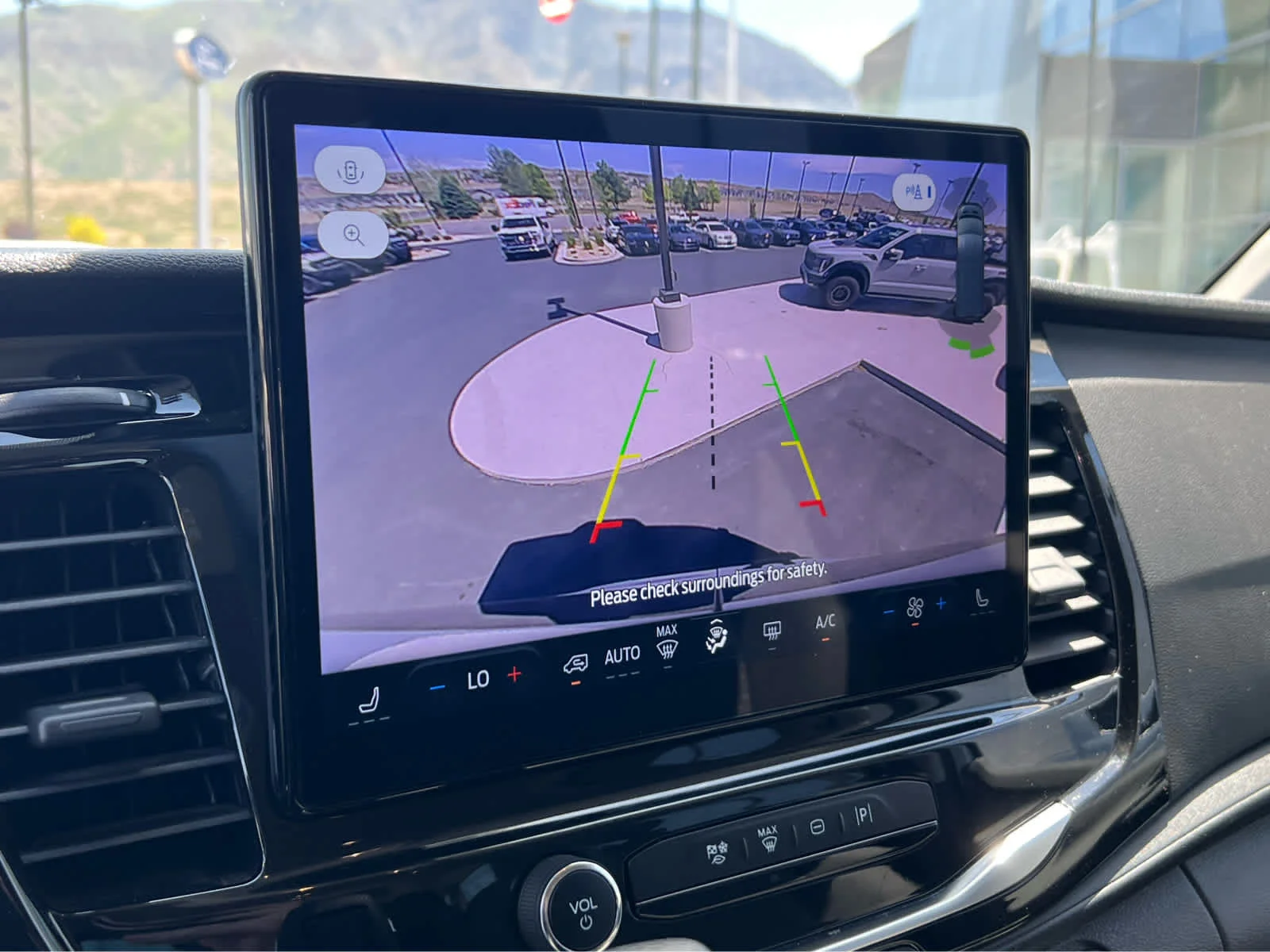 2025 Ford Transit Passenger Van XLT - Photo 35