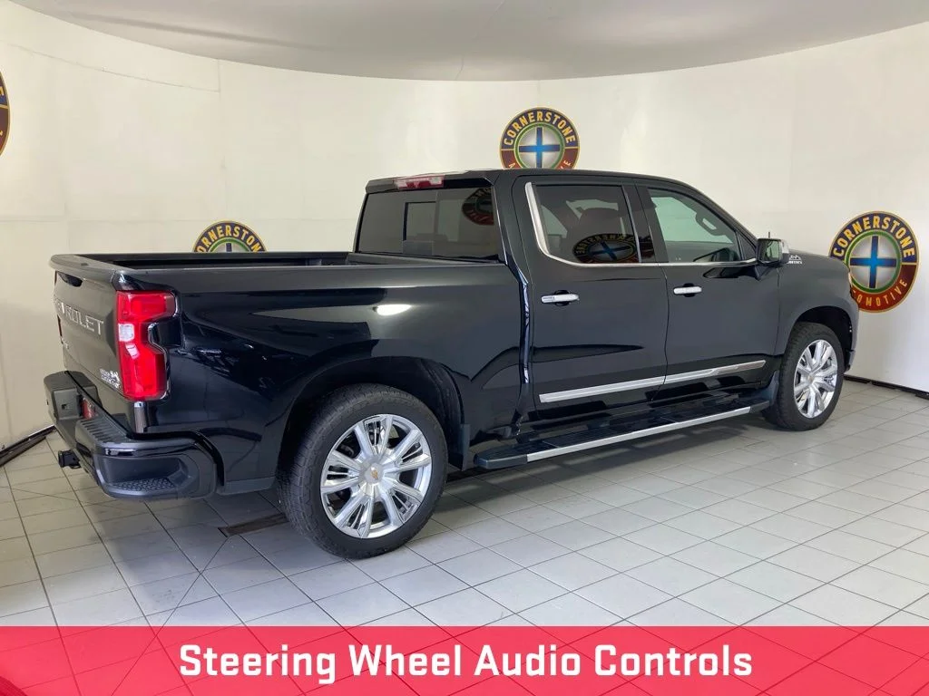 Used 2022 Black Chevrolet High Country image 21