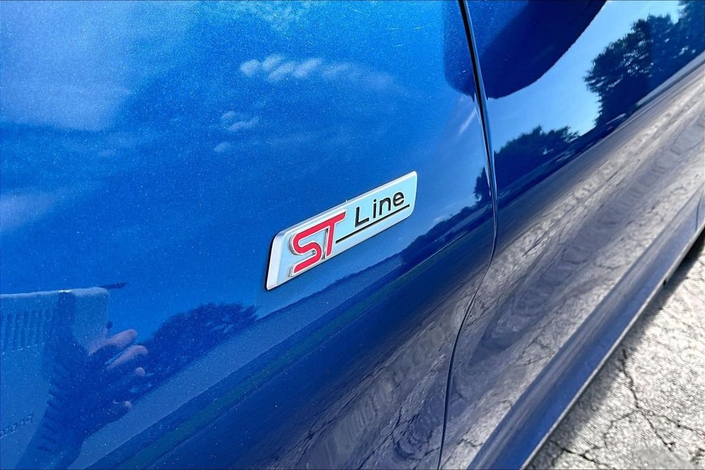 Used 2023 Atlas Blue Metallic Ford ST-Line image 6