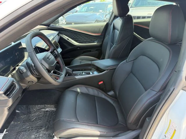 New 2026 White Knuckle Exterior Paint Dodge R/T Plus image 13