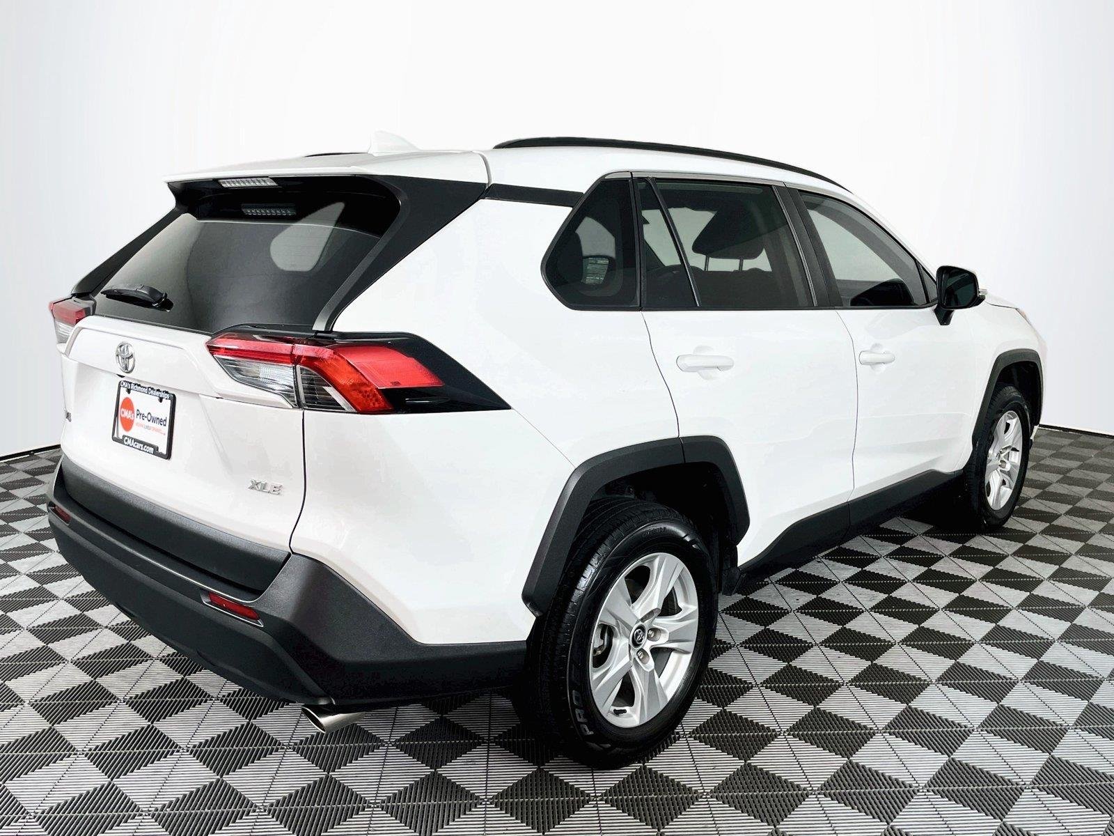 Used 2021 Super White Toyota XLE image 9