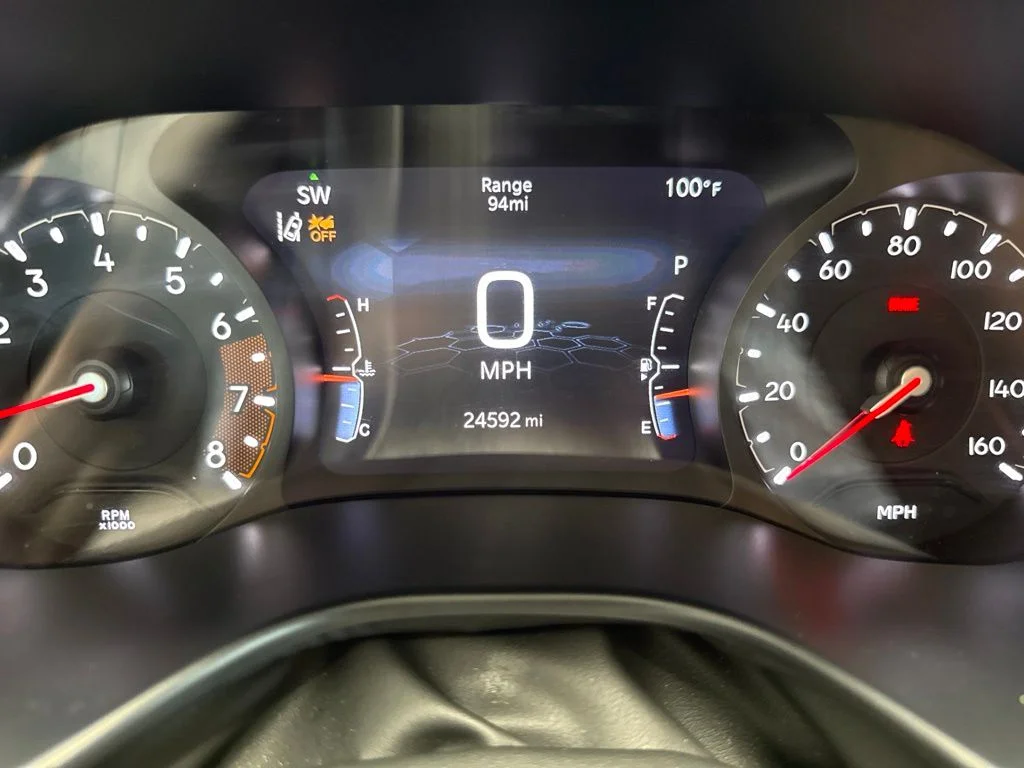 Used 2025 Black Jeep Latitude image 21