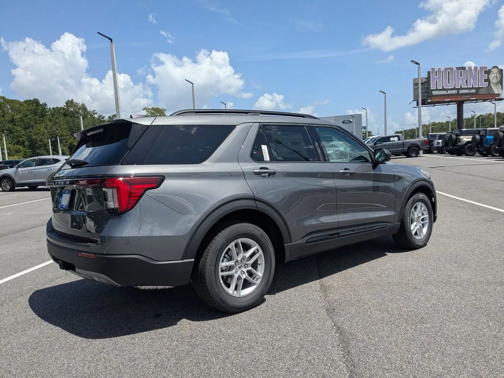 New 2026 Carbonized Gray Metallic Ford Active image 4