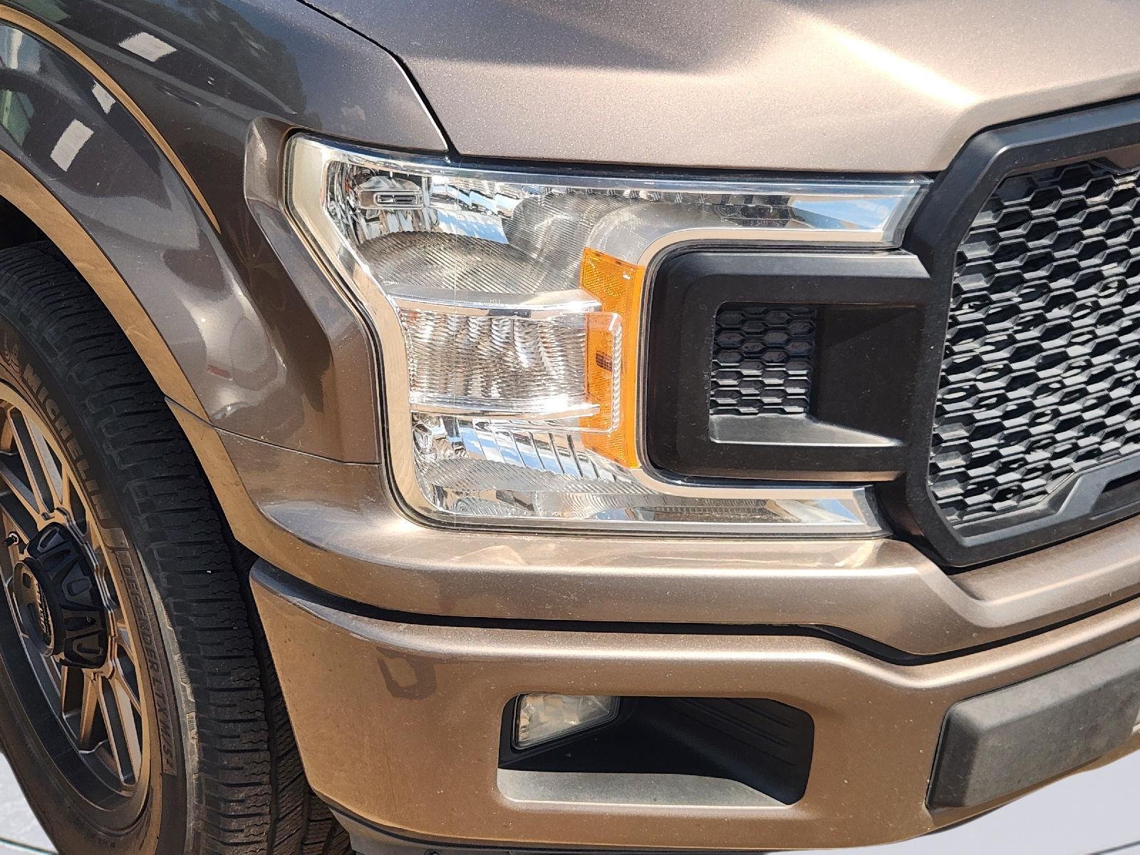 Used 2018 Stone Gray Ford XLT image 7