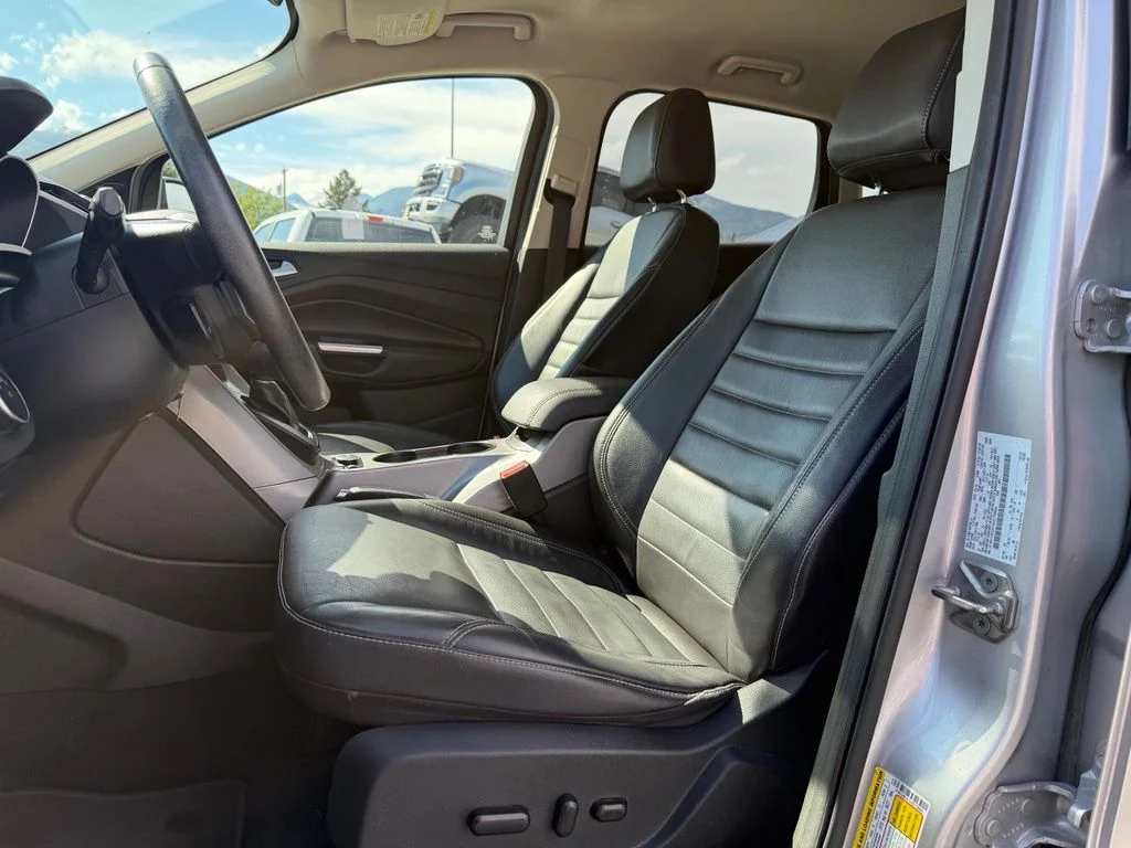 Used 2016 Silver Ford SE image 9
