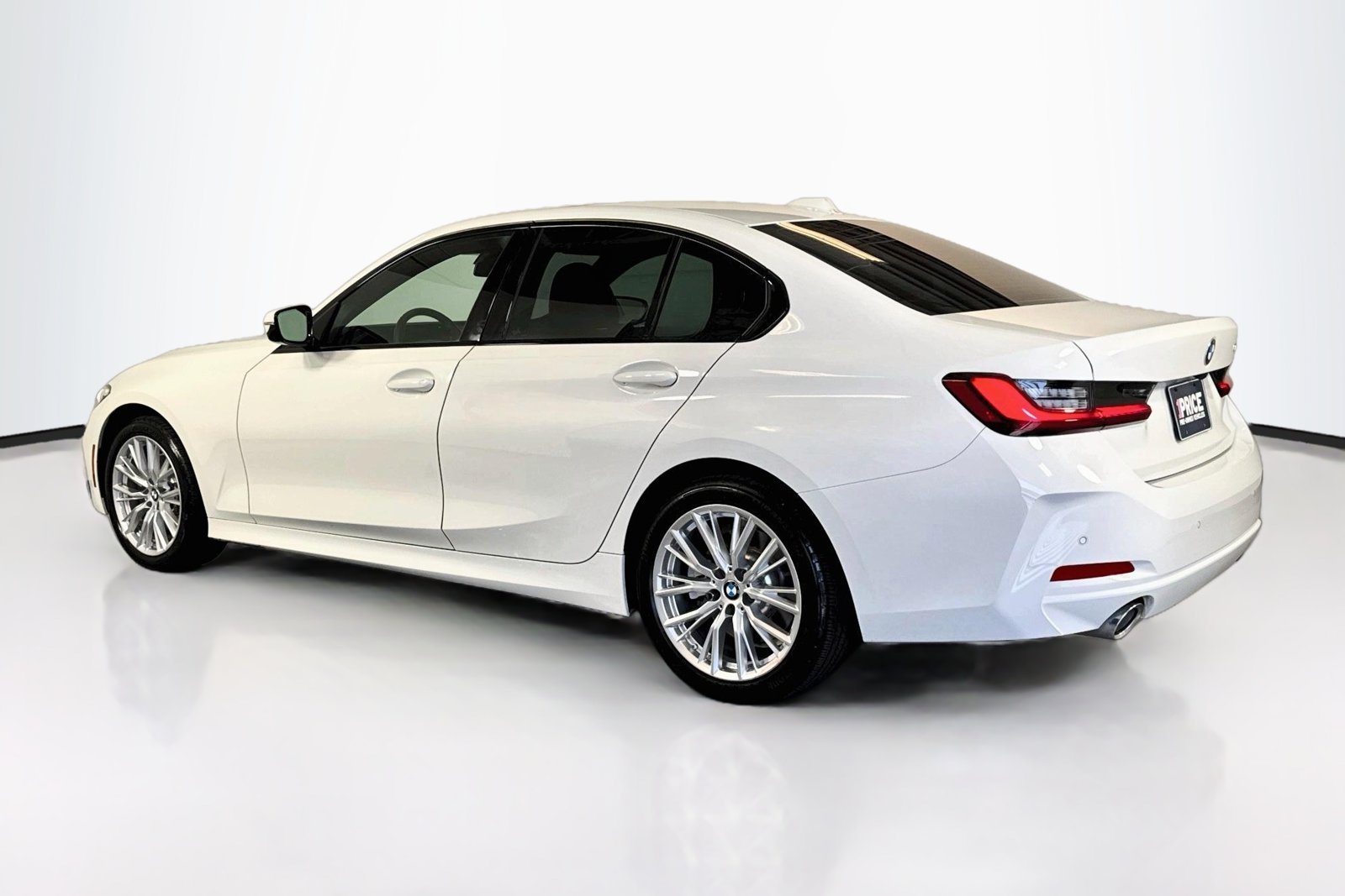 Used 2023 Alpine White BMW 330i image 7