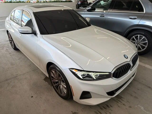 Used 2024 White BMW 330i image 3