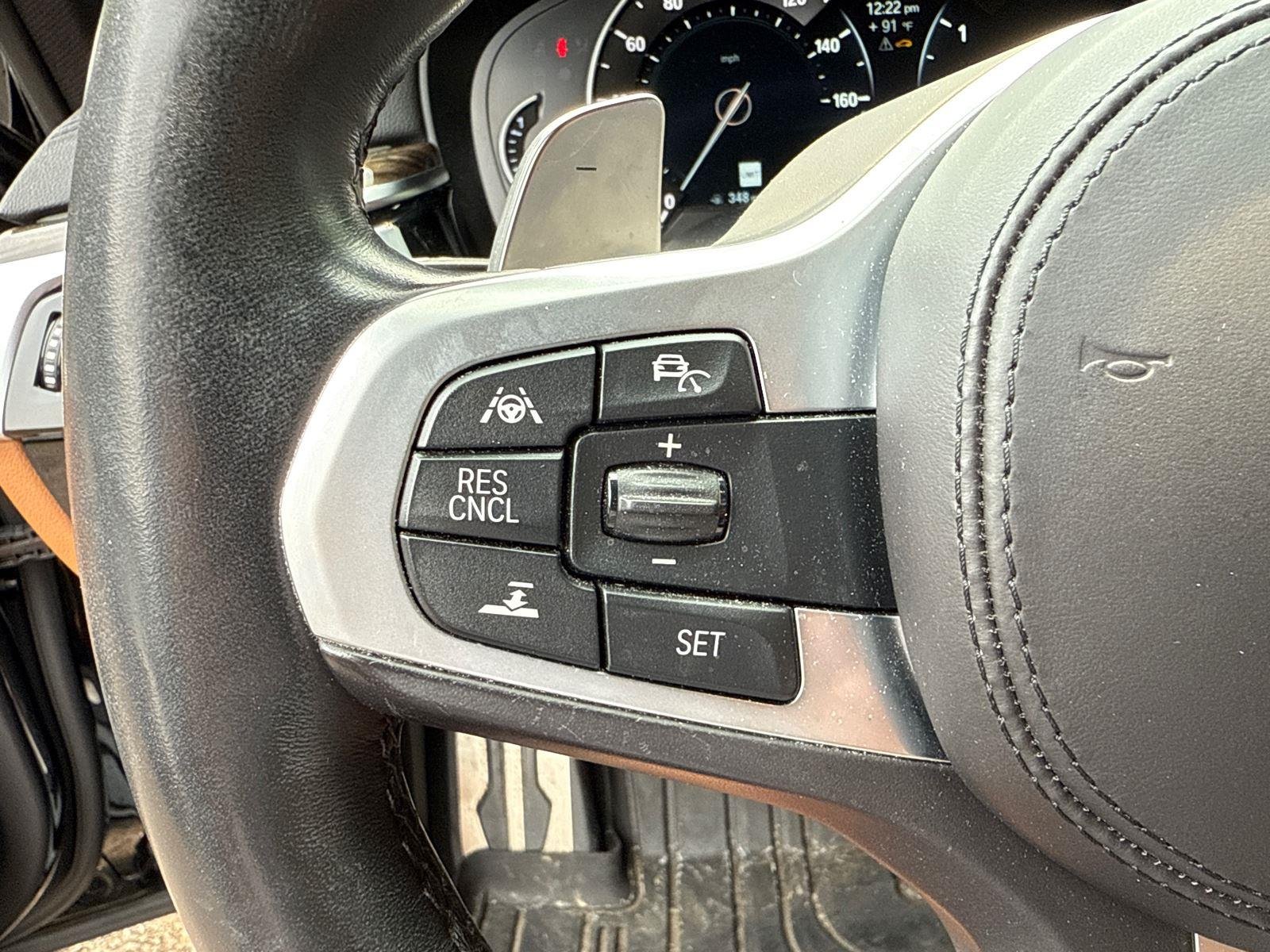 Used 2018 Black Sapphire Metallic BMW M550i xDrive image 14