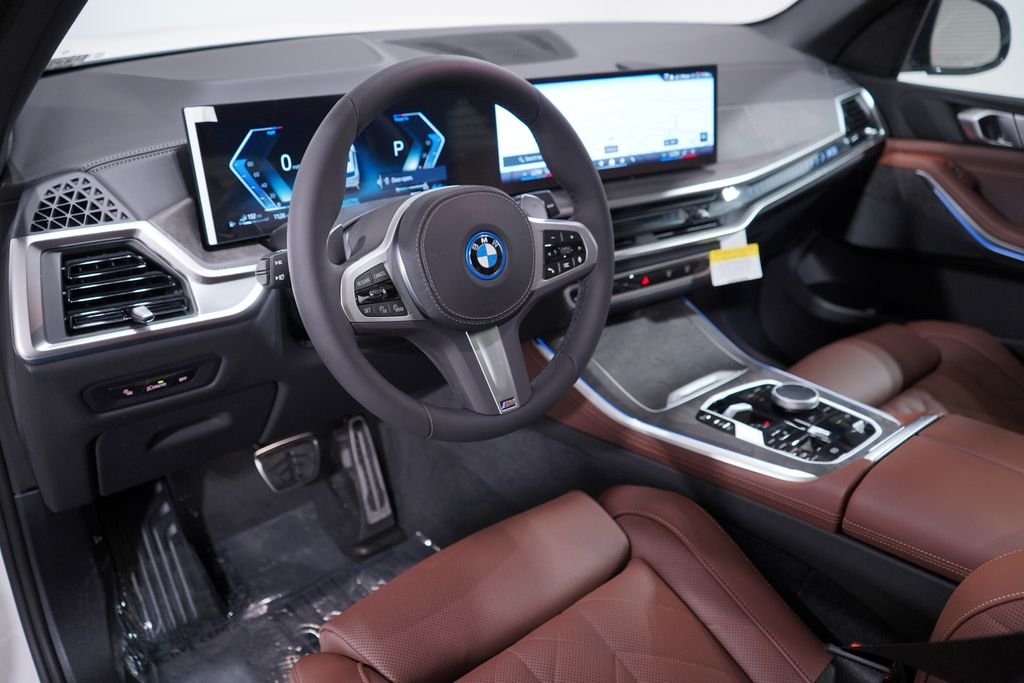 New 2026 Alpine White BMW xDrive50e image 6
