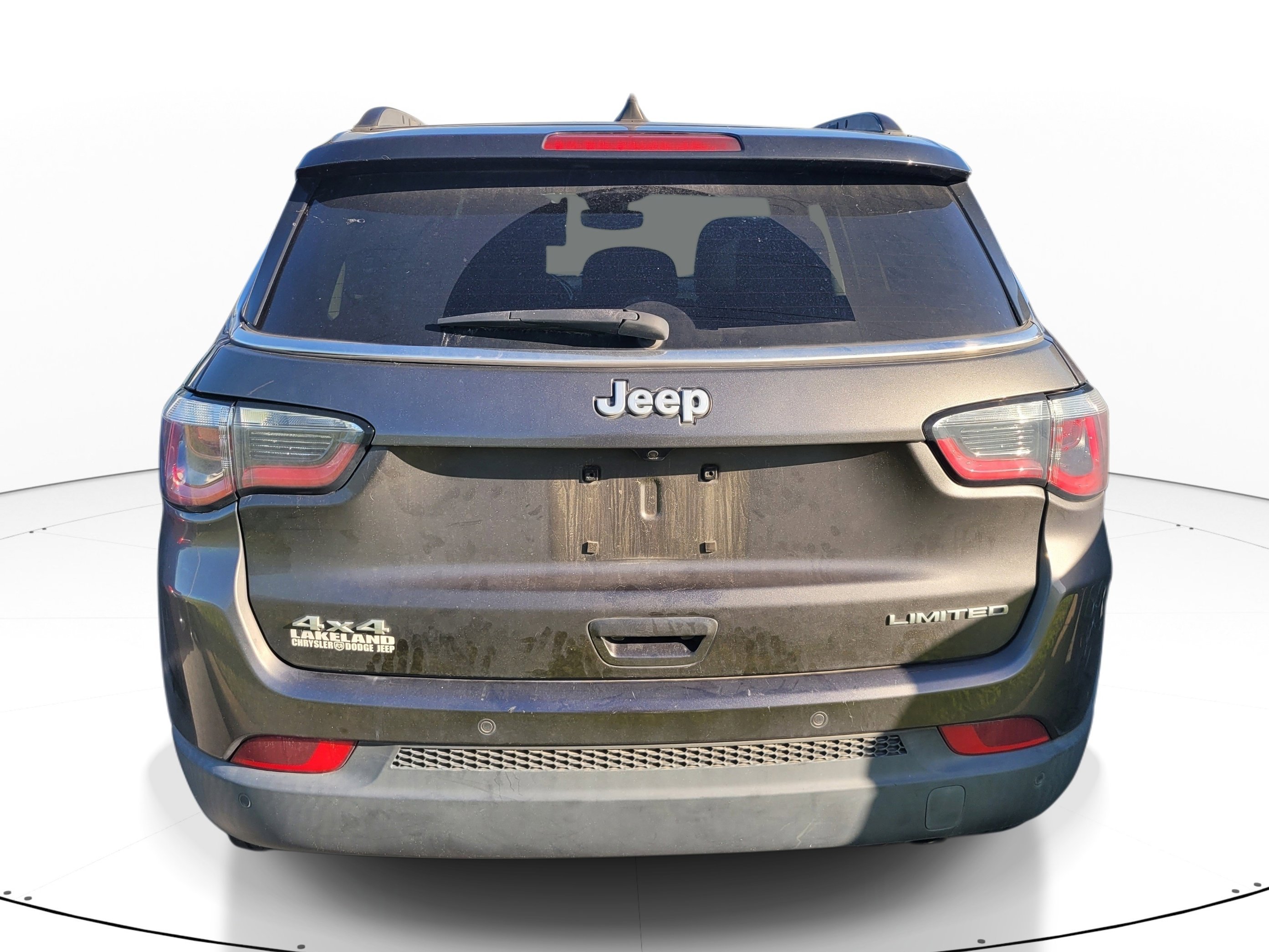 Used 2018 Granite Crystal Metallic Clearcoat Jeep Limited image 5