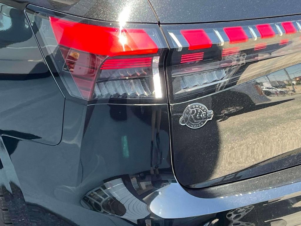 Used 2025 Black INFINITI SENSORY AWD image 10