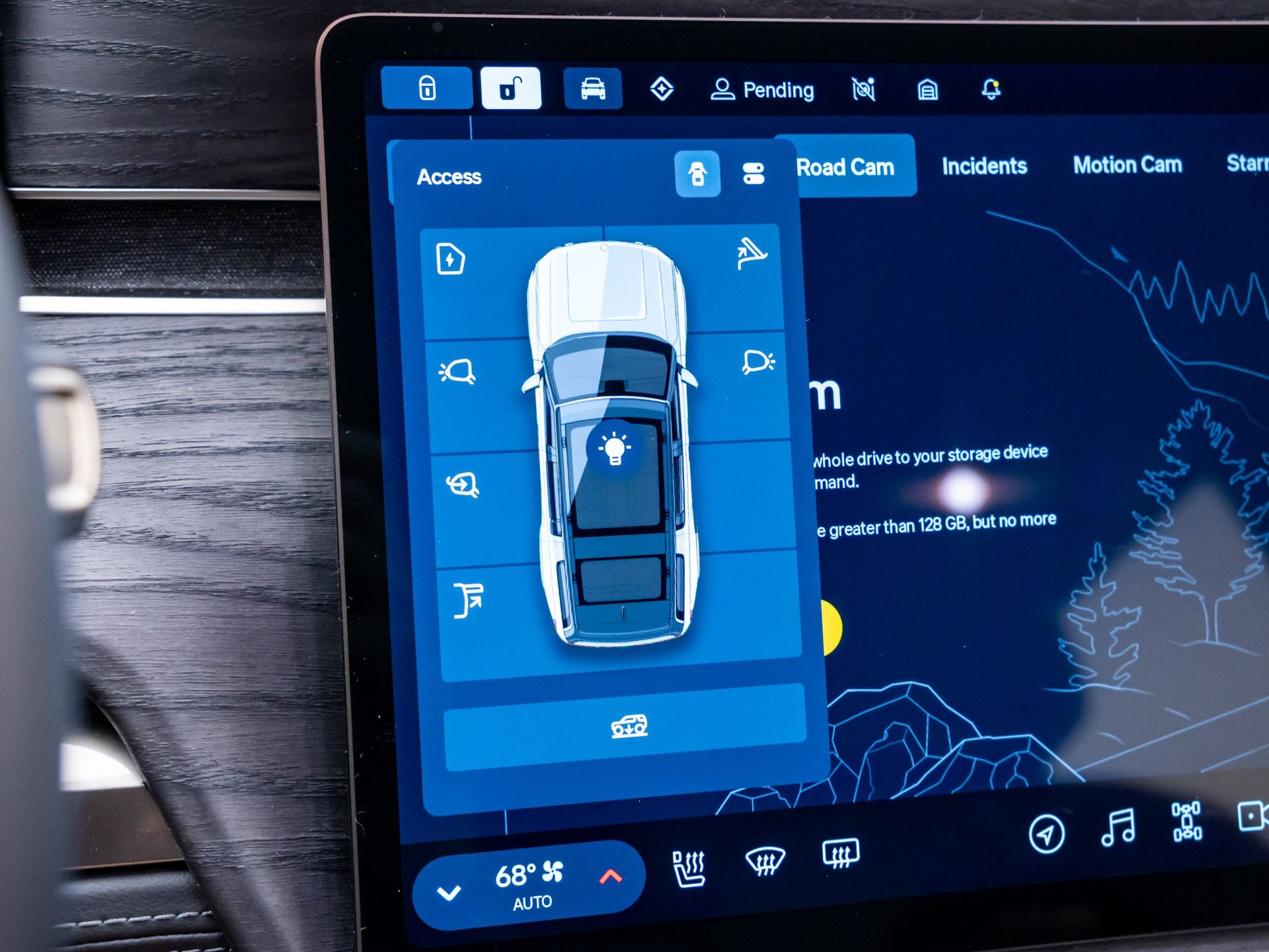 Used 2023  Rivian Adventure image 32