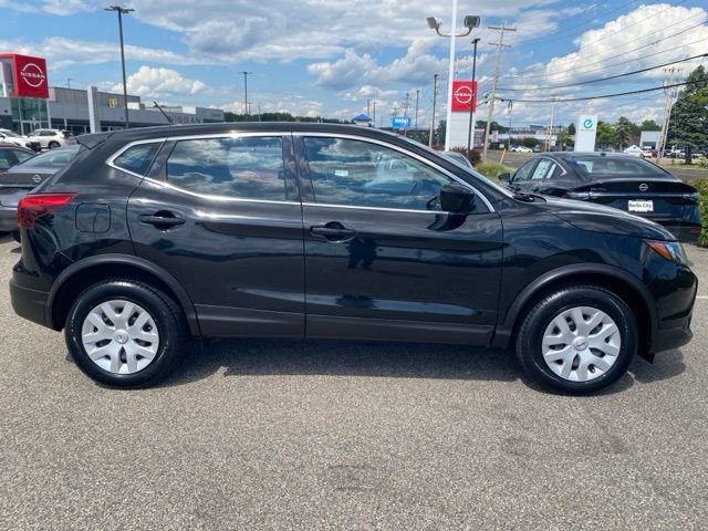 Used 2019 Magnetic Black Pearl Nissan S image 2
