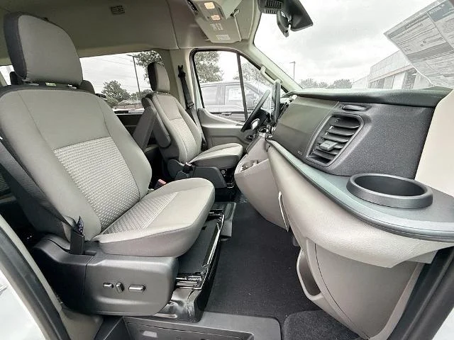 New 2025 Oxford White Ford Passenger Van XLT image 62