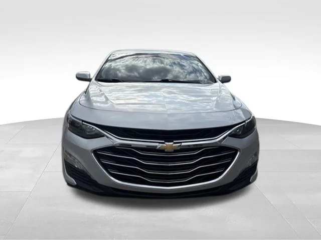 Used 2020 Silver Chevrolet LT image 2
