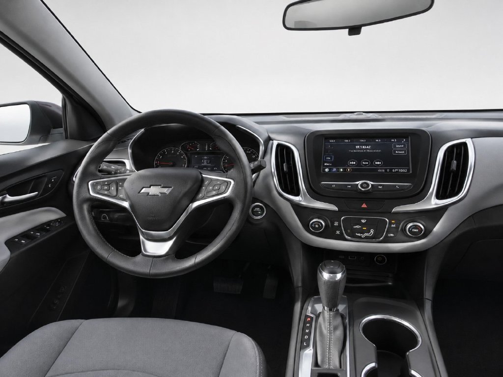 Used 2020 White Chevrolet LS image 38