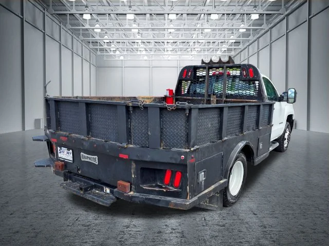 Used 2018 White Chevrolet Flat Bed image 10
