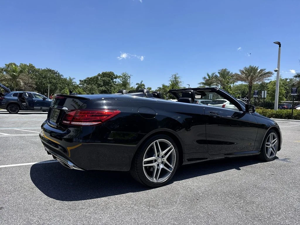 Used 2016 Obsidian Black Metallic Mercedes-Benz E 400 image 24