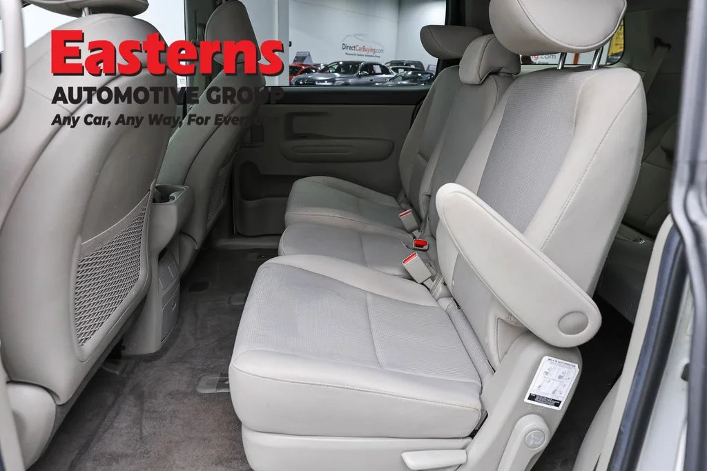 Used 2020 White Kia LX image 20