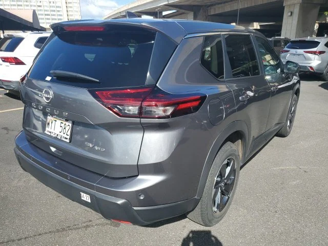 Used 2024 Gray Nissan SV image 6
