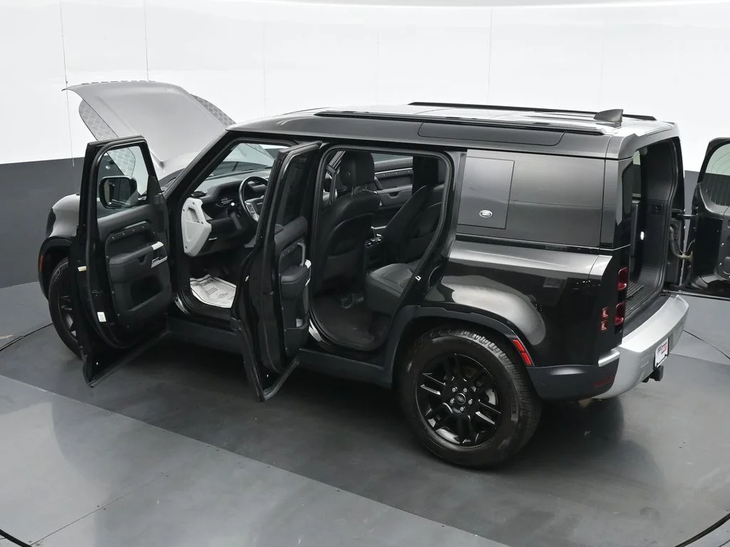Used 2024 Black Land Rover S image 38