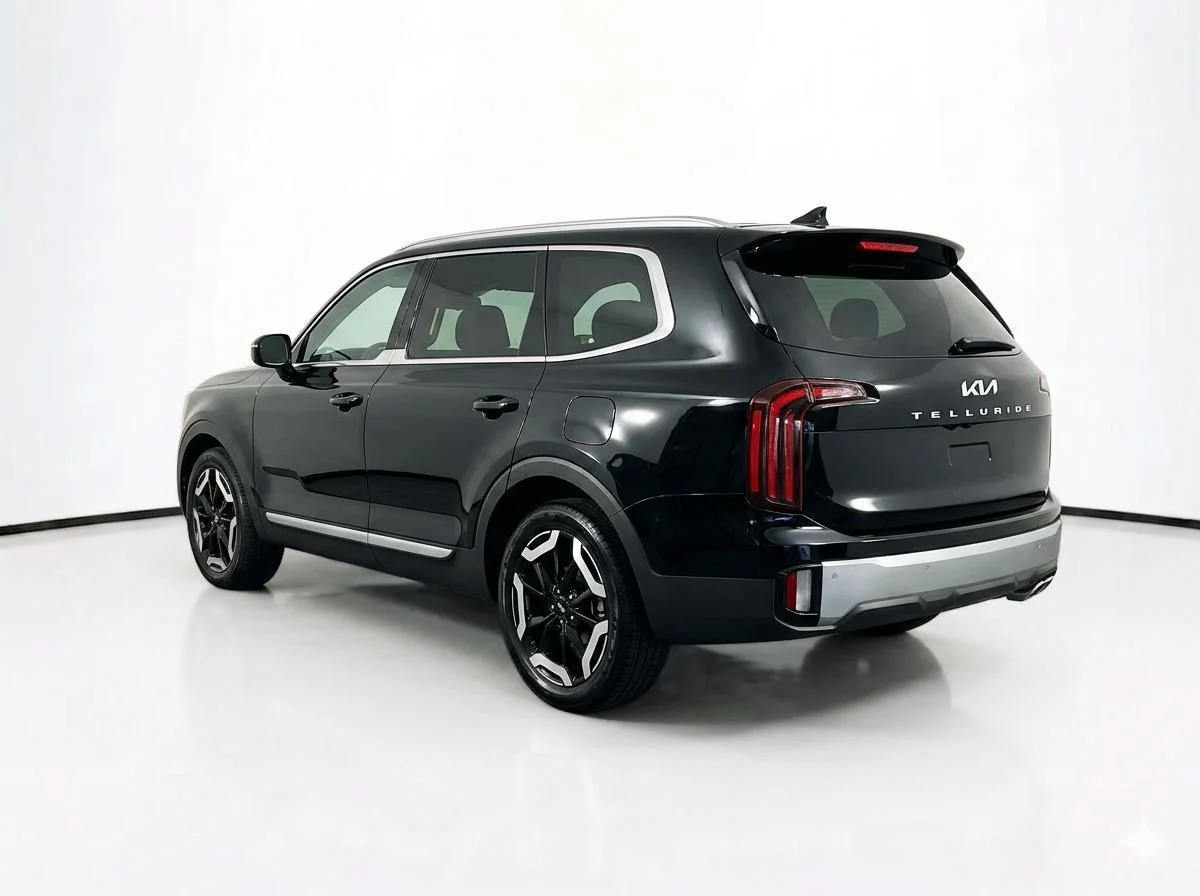 Used 2025 Ebony Black Kia S image 46