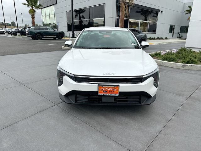 New 2026 Snow White Pearl Kia LXS image 28