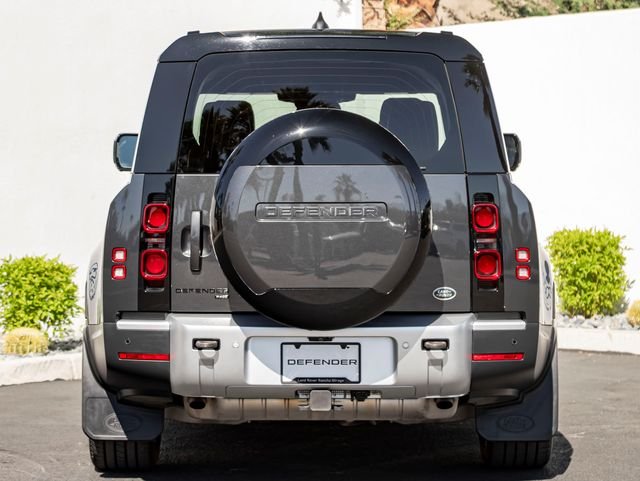 Certified Used 2023 Carpathian Gray Premium Metallic Land Rover SE image 8