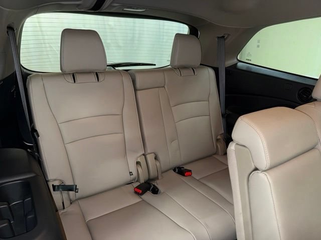 Used 2019 White Honda EX-L image 14