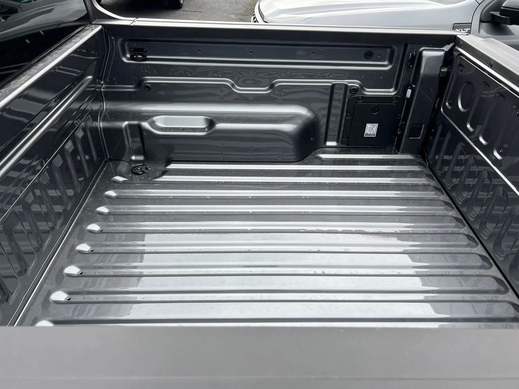 New 2026 Carbonized Gray Metallic Ford XLT image 10
