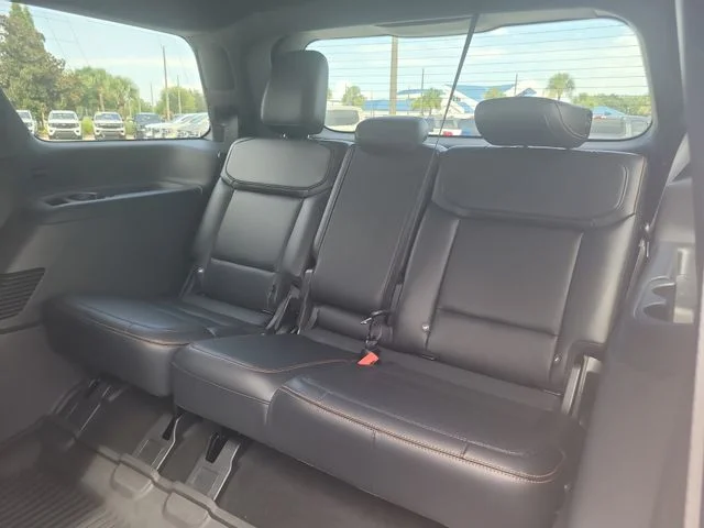 New 2025 White Metallic Ford Tremor image 17