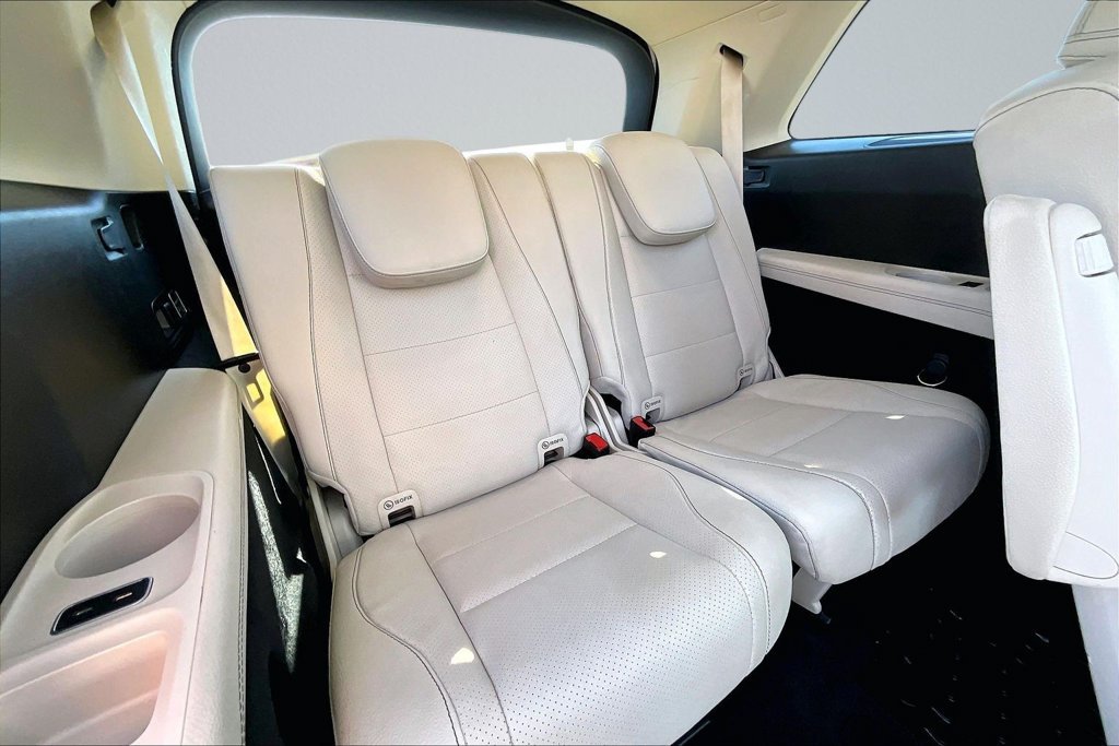 Used 2022 White Mercedes-Benz GLS 450 image 26