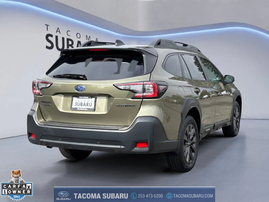 Used 2025 Green Subaru Onyx Edition image 5