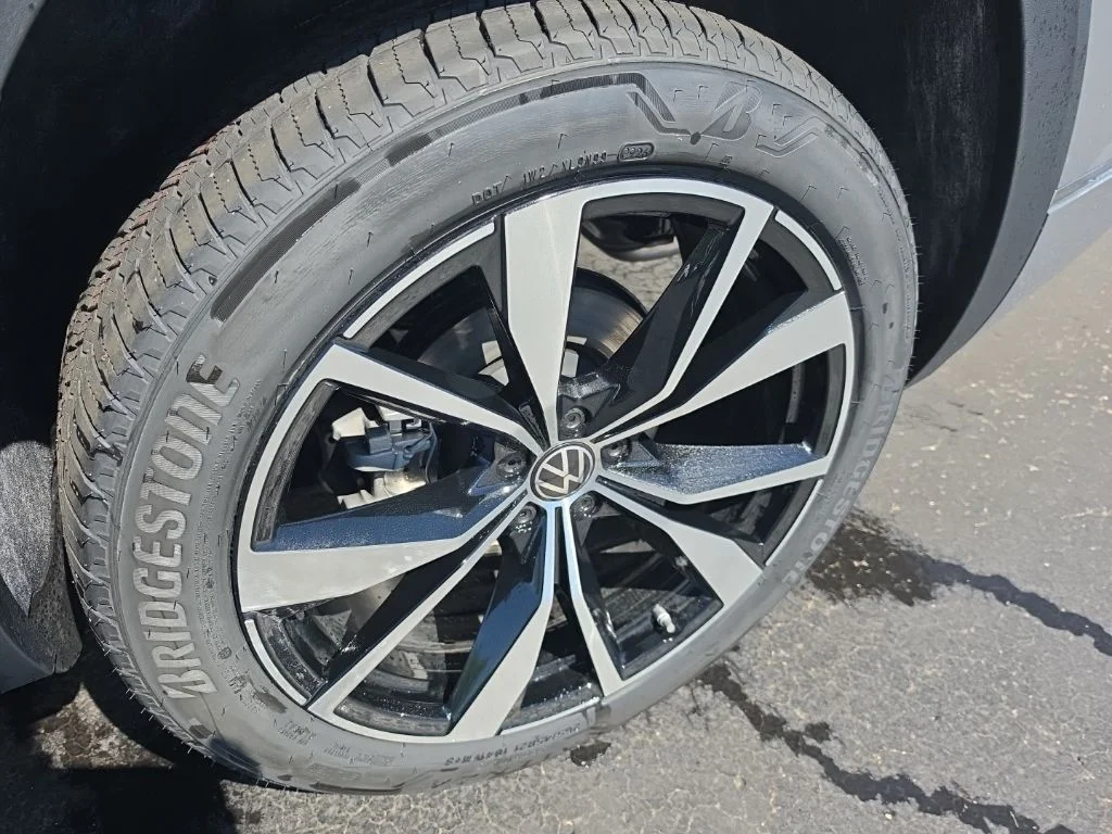 New 2026 Pure Gray Volkswagen 2.0T SEL Premium R-Line image 16