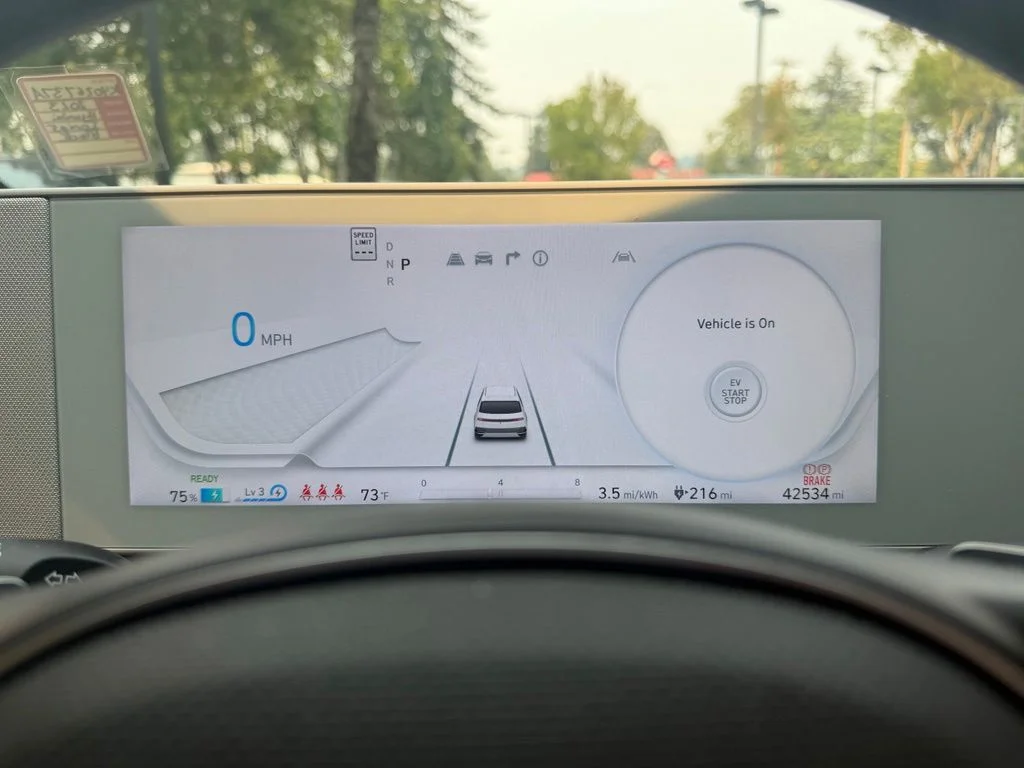 Used 2023 Abyss Black Hyundai SEL image 18