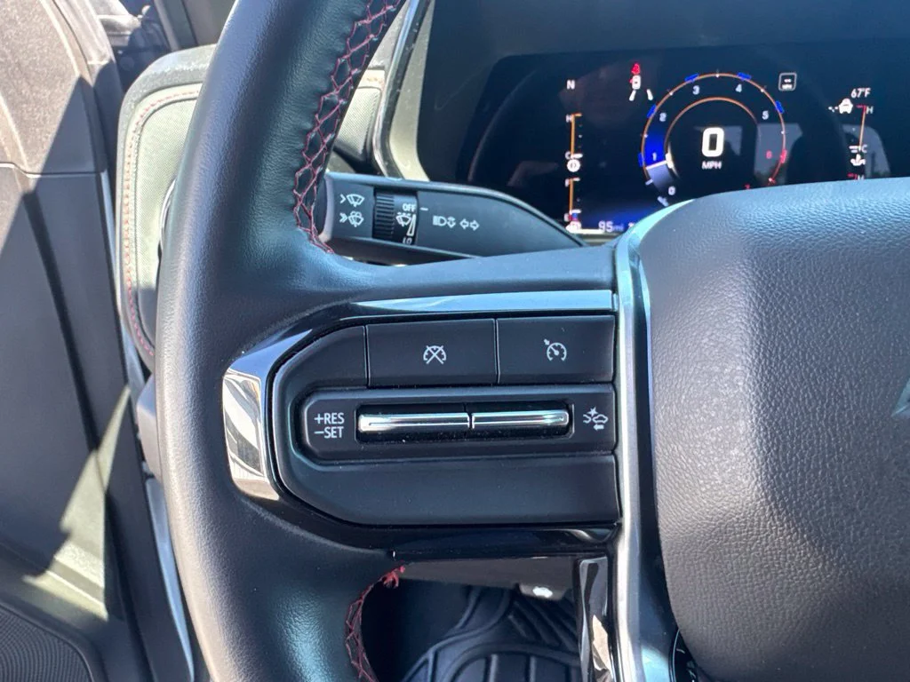 Used 2023 Summit White Chevrolet Z71 image 31