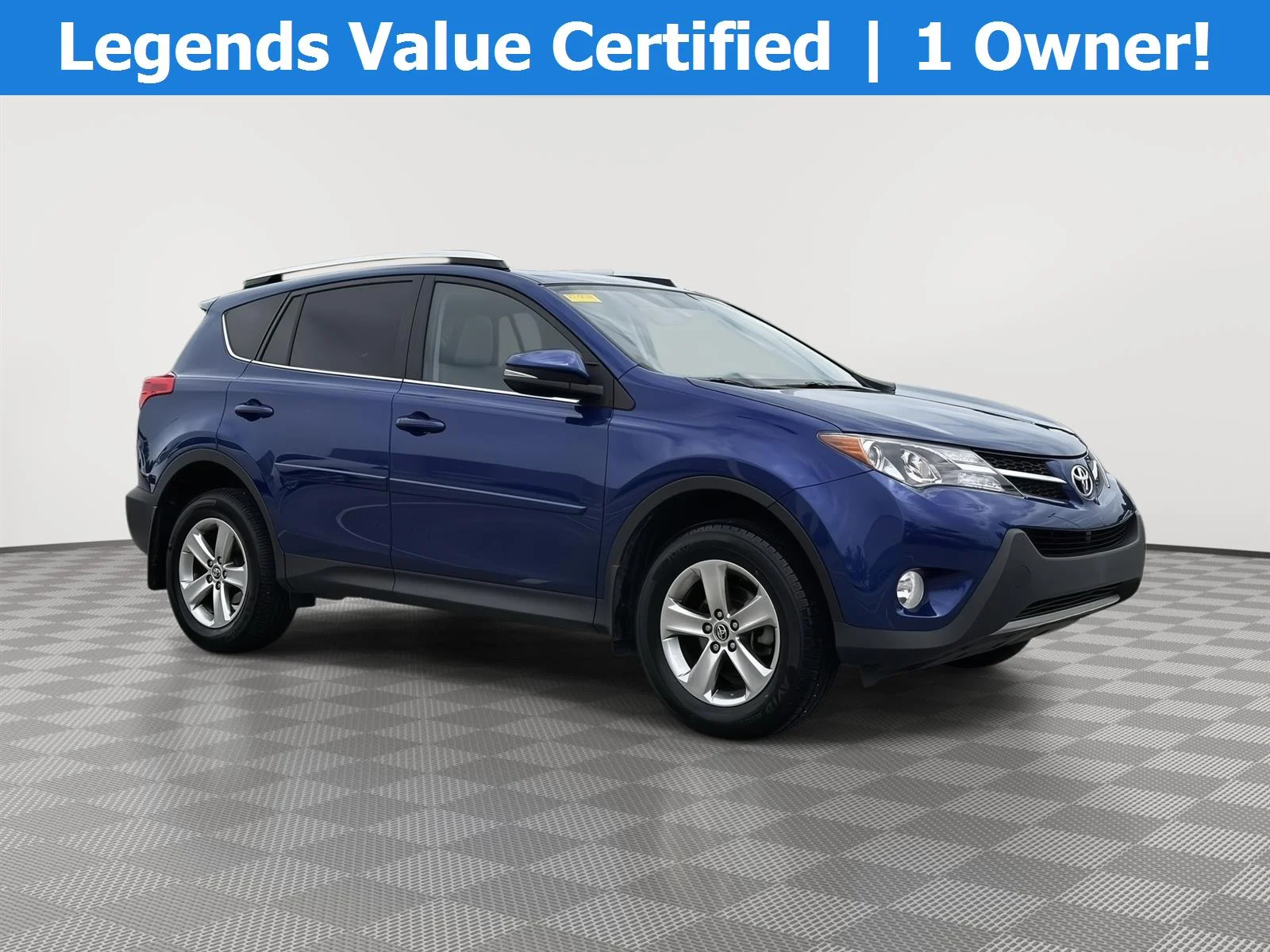 2015 Toyota RAV4 XLE's photo