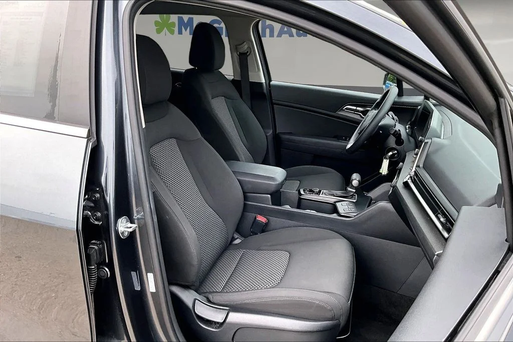 Certified Used 2025 Gray Kia LX image 32